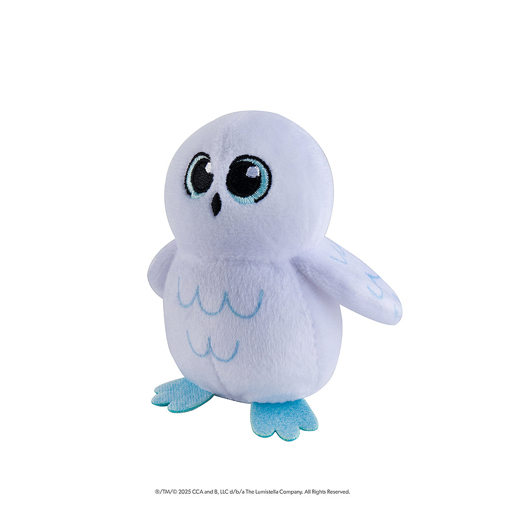 This image features the 1 of the 4 mini plush snow sculpture designs that you could get in the Noorah™ Snow Sculpture Surprise. This plush is a cute owl character in white and light blue.